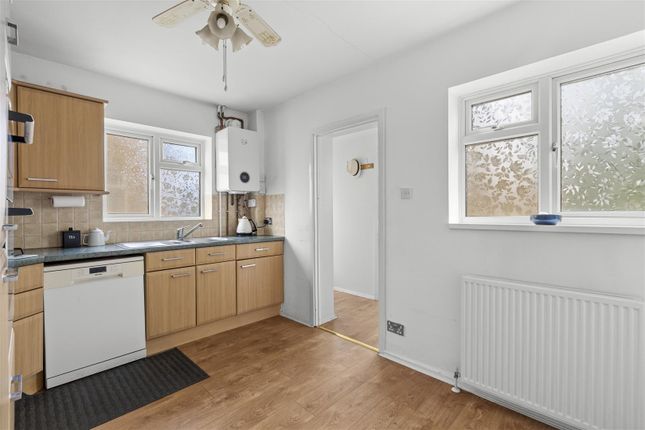 29, Norwood Road, High Wycombe photo 4