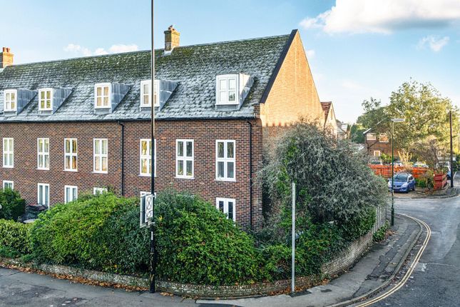 1 Jubilee Terrace, Chichester photo 2