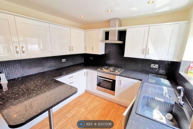 Flat to rent in Pottery Road, Oldbury