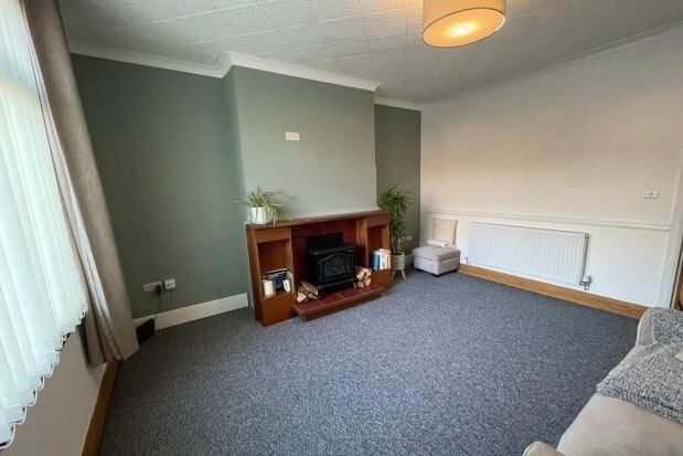 Terraced house to rent in St. Albans Road, Wrecsam