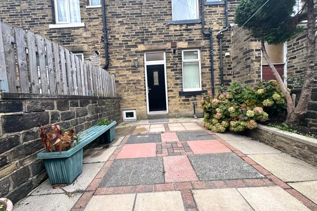 3, BRADFORD photo 2