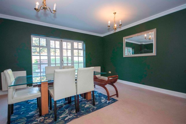 6, The Beeches, Chorleywood photo 3