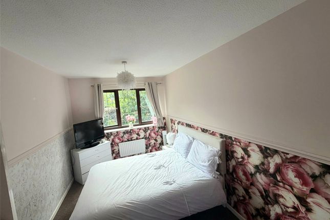 7, Long Lane Drive, Telford photo 4