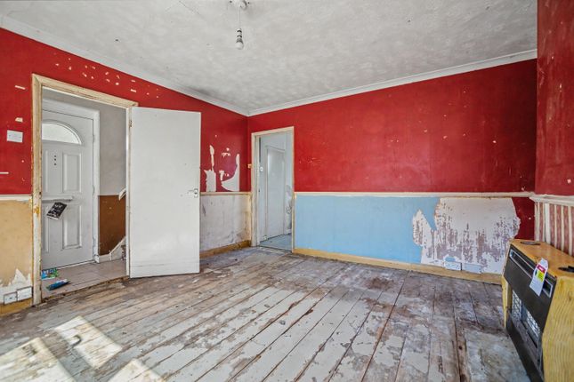 3 Jubilee Crescent, Queenborough photo 5