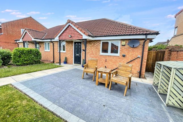 2-bed house on 3, Lavender Grove, Jarrow, £850/mo