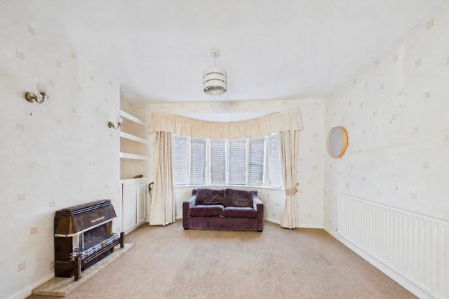 4 Durston Close, Leicester photo 4