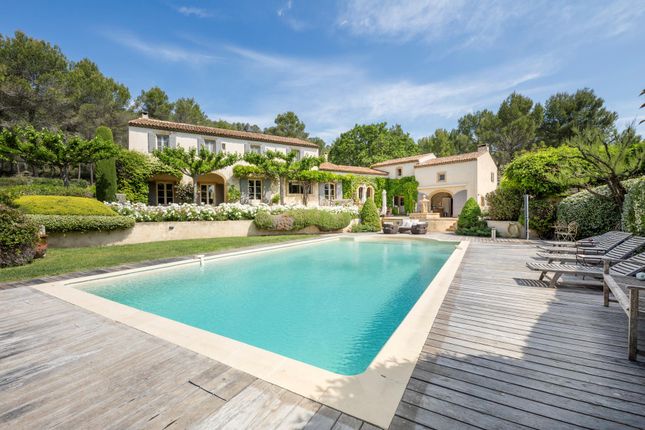 Property for sale in Rognes, Bouches-Du-Rhône, Provence-Alpes-Côte D'azur, France
