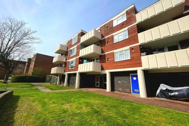 Thumbnail Flat to rent in Dumbrell Court, Lewes