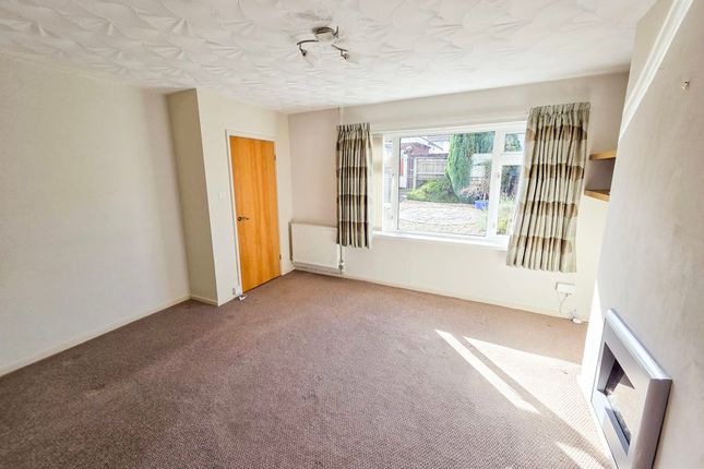 12, St. Athans Court, Caerphilly photo 3