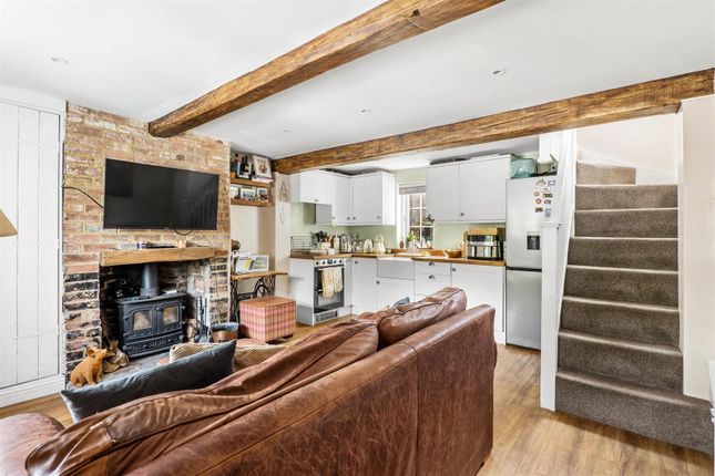 Virginia Cottage, 2, The Yard, Stratford-Upon-Avon photo 2