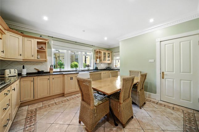 21, Quarry Dene, Leeds photo 4