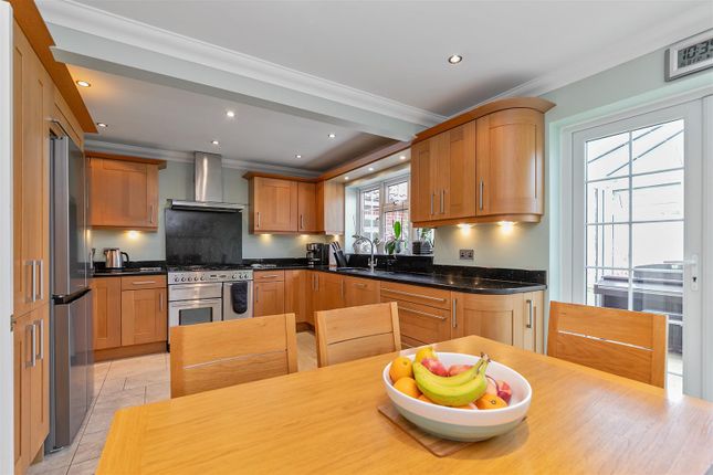 18Burghleyclose-42.Jpg