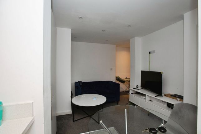 Studio flat on Flat 19/58-60, Guildhall Street, Preston, £90,000