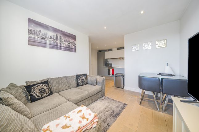 Flat 33, Luna Apartments, 272, Field End Road, Ruislip photo 4