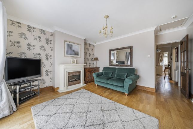 120, Longmead Drive, Sidcup photo 4