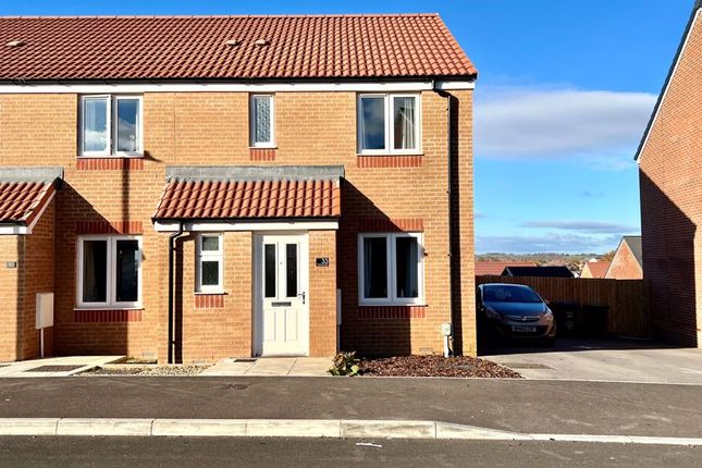 End terrace house for sale in Lawrence Drive, Calne
