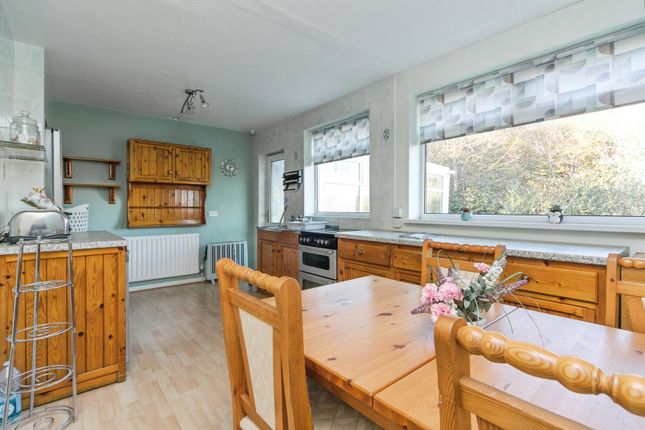 34, Llanelian Heights, Colwyn Bay photo 3