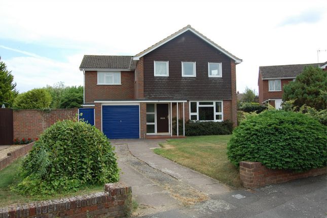 Image of 9 Earlswood Close, Aylesbury, HP21 7PG