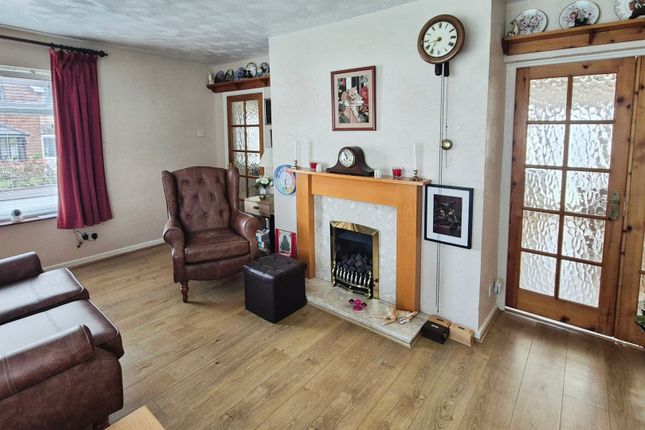 2, Maidstone Drive, Burntwood photo 3