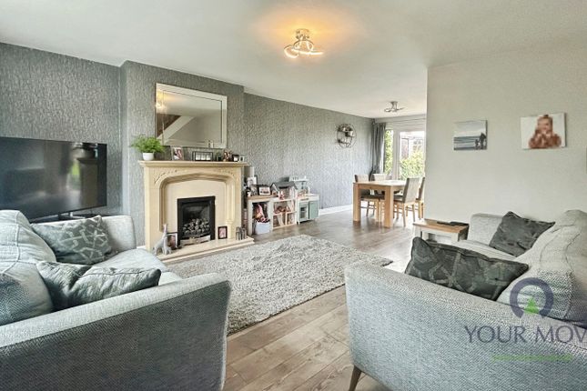 15, Alandale Drive, Oldham photo 2