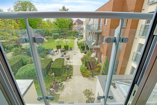 33 Elles House, Shotfield, Wallington photo 3