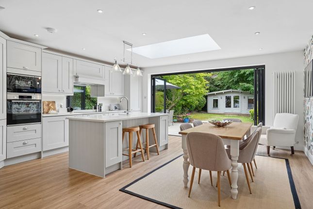 14, Eleanor Road, Gerrards Cross photo 2