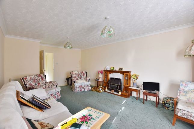 Detached bungalow for sale in Lindrick Close, Heighington, Lincoln