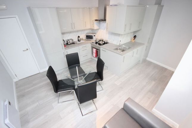 1 Bedroom Flats To Let In Bury Greater Manchester
