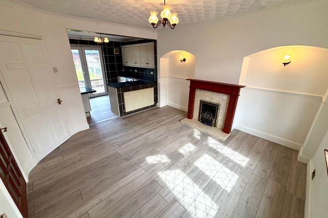 12 Hunters Hall Road, Dagenham photo 2