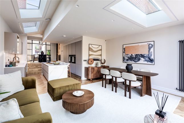 110,, Ferme Park Road, London photo 2