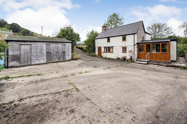 3-bed house on Pant-Y-Celyn, Pen Y Garnedd, £375,000
