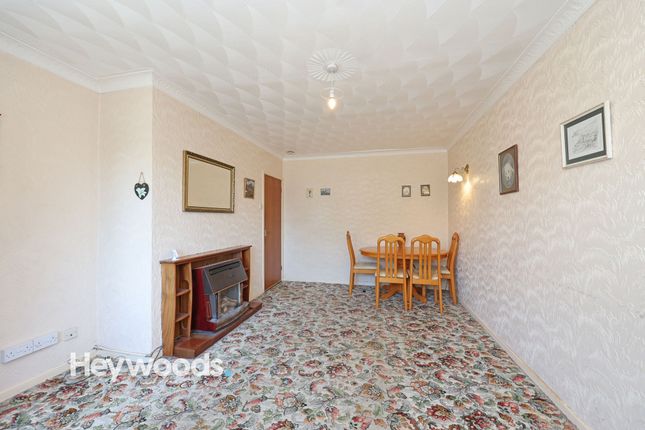21 Pear Tree Drive, Crewe photo 3