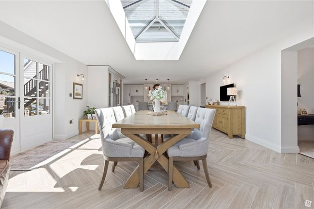 2, Standen Avenue, Chelmsford photo 4