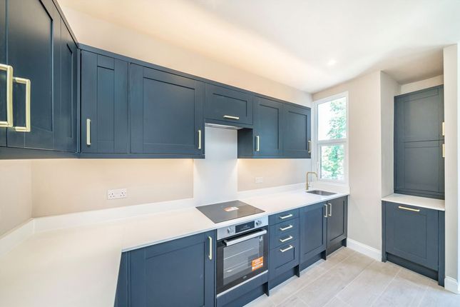 Flat 3, 100, Christchurch Road, London photo 4