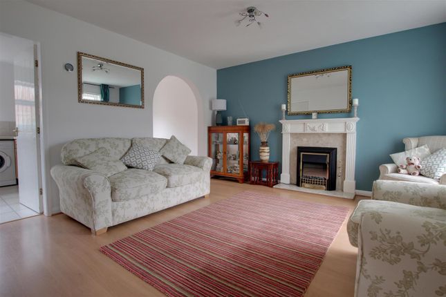 65, Marchant Close, Beverley photo 3