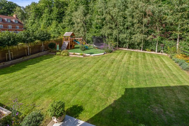 6, Brackenwood, MIDHURST photo 2