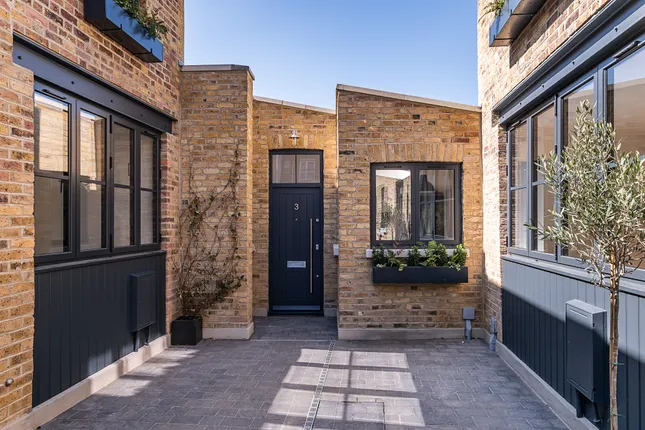 Hamptons - London New Homes