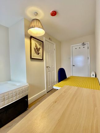 Thumbnail Semi-detached house to rent in Highcrown Street, Southampton