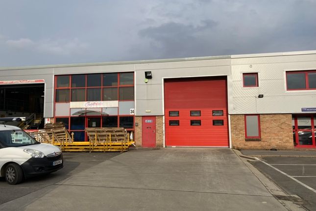 Thumbnail Warehouse to let in Unit 34 Nuffield Centrum, Nuffield Way, Abingdon, Oxfordshire