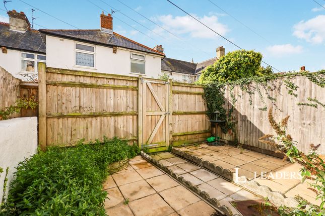 Redoubt Road, Eastbourne photo 4