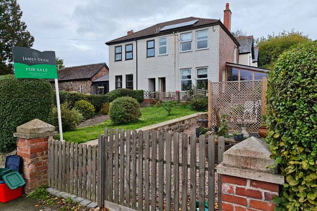 2-bed semi-detached on Llandrindod Wells, £200,000