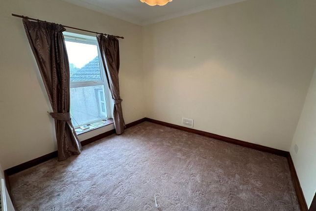 58d, Panteg, Llanelli photo 4
