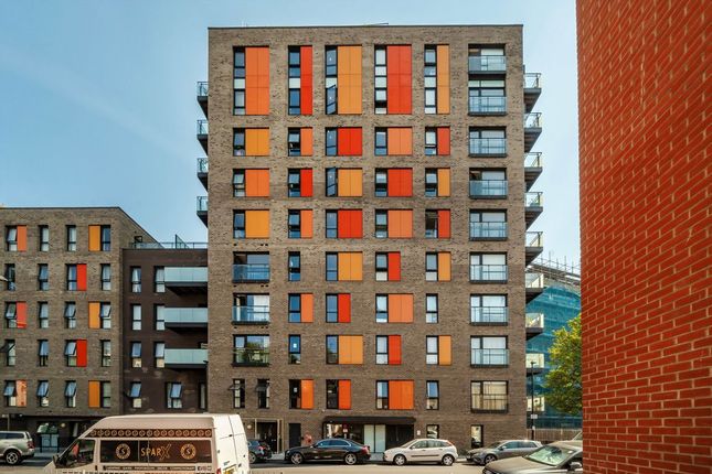 Flat 27 Clubhouse Apartments, 34, Stainsby Road, London photo 4