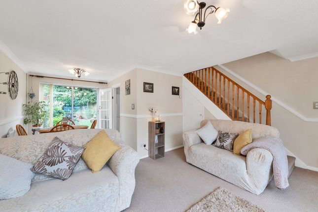 15 Swift Close, Royston photo 3