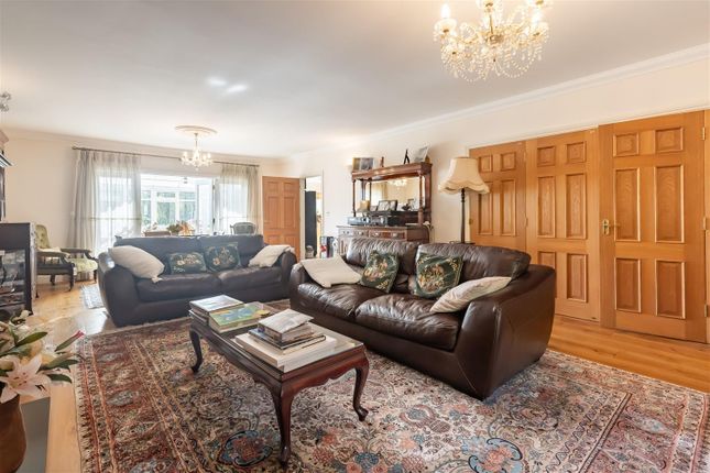Willow House, Loughton Lane, Theydon Bois photo 3
