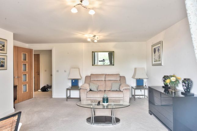 39, Albert Court, Henley On Thames photo 2