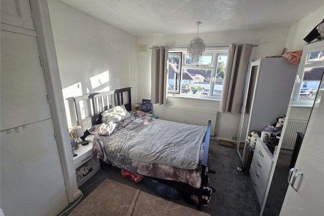 31, Clayton Road, Chessington photo 3