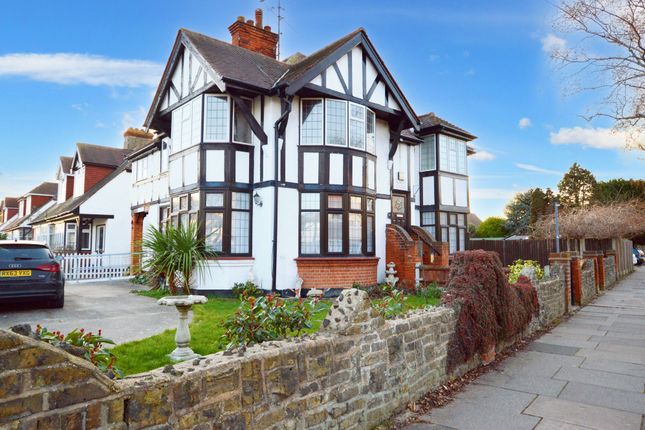 Thumbnail Flat for sale in St James Avenue, Thorpe Bay