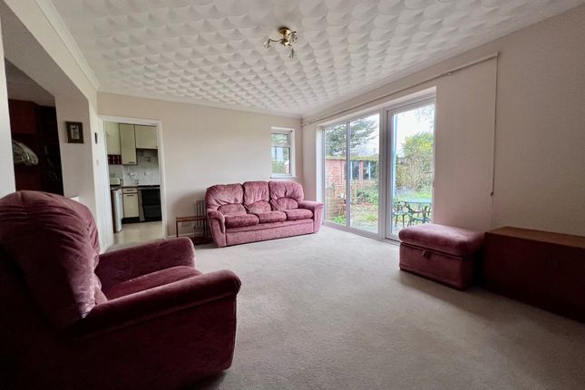 Ivor Close, Holbury photo 3
