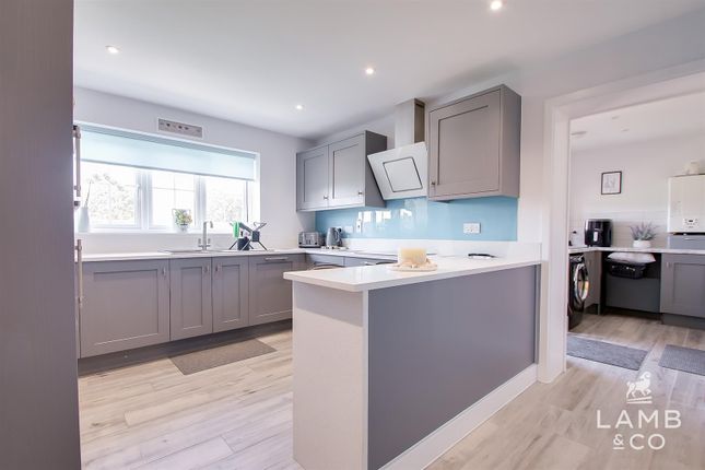 37, Mill Lane Weeley Heath, Clacton-On-Sea photo 4